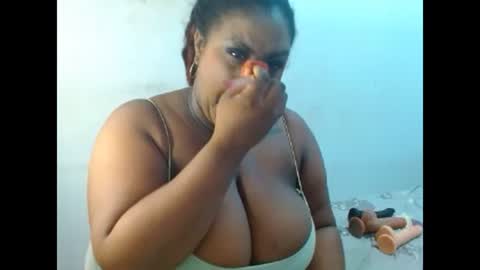 Snapshot of sharonevans1 chatting on December 3, 9:17 am sharonevans1 online show from December 3, 9:17 am