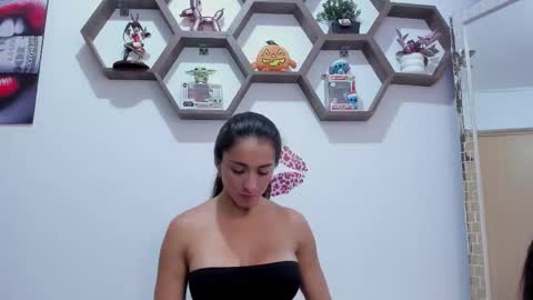 Snapshot of sharonsander1 chatting on October 13, 11:18 pm Sharon online show from October 13, 11:18 pm