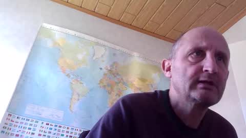 Snapshot of sharpshoder chatting on September 18, 11:36 am Peter online show from September 18, 11:36 am