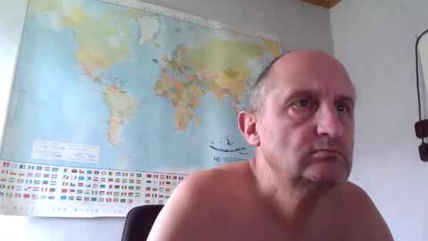 Snapshot of sharpshoder chatting on September 27, 9:40 am Peter online show from September 27, 9:40 am