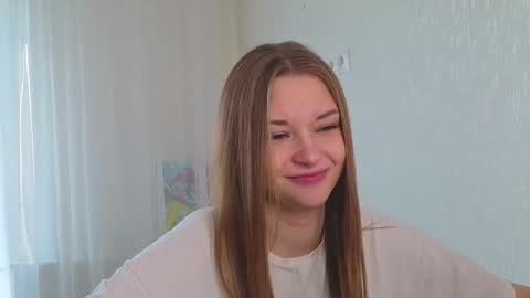 Snapshot of sharrimalagisi chatting on October 8, 9:37 am Miroslava online show from October 8, 9:37 am