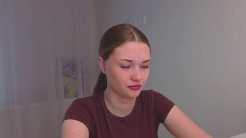 Snapshot of sharrimalagisi chatting on October 18, 4:16 am Miroslava online show from October 18, 4:16 am