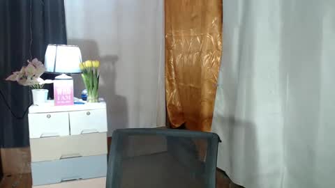 shawniee 3 online show from January 3, 4:44 am