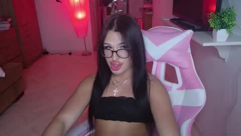 Shay online show from December 23, 4:40 am