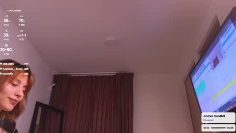 Snapshot of she_lau_ghs chatting on February 22, 11:57 am Laura c online show from February 22, 11:57 am