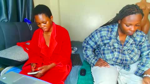 shee13 online show from January 16, 10:57 am