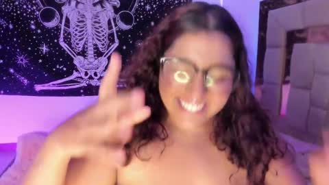 Heidy  online show from March 8, 7:05 am