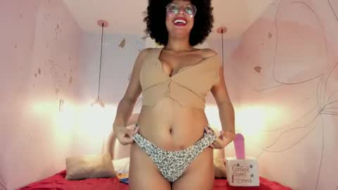Snapshot of sheeylopez chatting on October 15, 3:21 am sheeylopez online show from October 15, 3:21 am