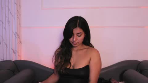 Snapshot of shelleymorell chatting on February 17, 3:33 pm Transmission schedule Monday - Friday 715 am to 200 pm time Colombia online show from February 17, 3:33 pm