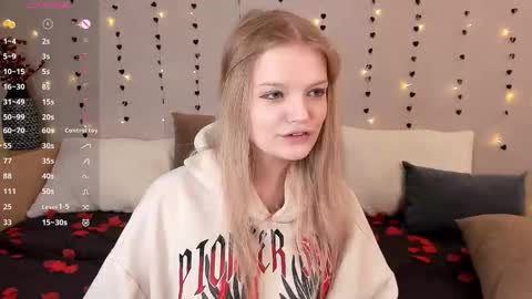 shellyboom online show from February 10, 7:39 pm