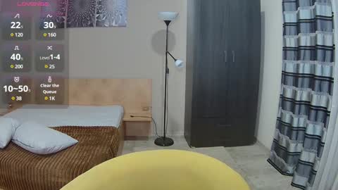 Snapshot of shelyymoon chatting on February 28, 11:23 pm ShelyMoon online show from February 28, 11:23 pm
