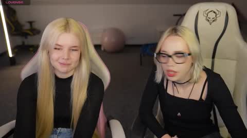 Sheryl online show from December 3, 11:33 am