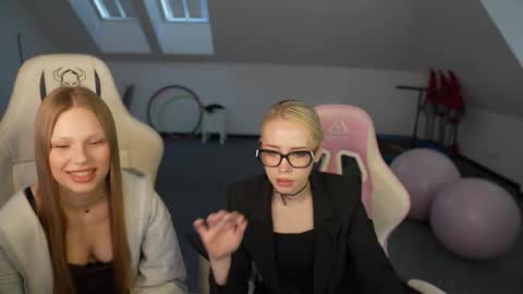 Sheryl online show from November 22, 11:41 am