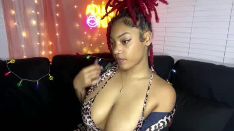 Snapshot of shesonastyy_20 chatting on December 8, 8:20 am Ask about Factime and csh pp online show from December 8, 8:20 am