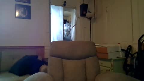 Snapshot of shifty885 chatting on September 28, 2:15 pm shifty885 online show from September 28, 2:15 pm