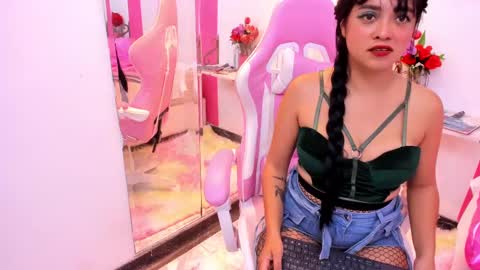 Alli  online show from December 19, 12:34 am