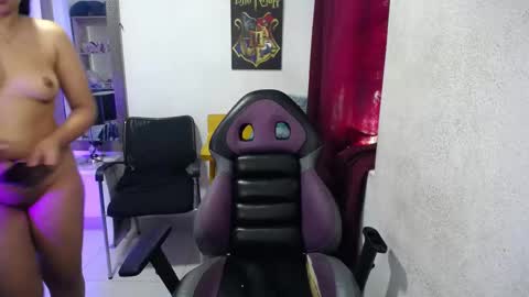 shining_star69 online show from November 22, 4:38 pm