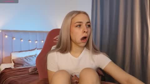 Julia online show from November 27, 6:54 am