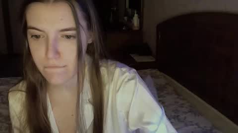 shiraha___rafieru online show from November 4, 10:00 pm