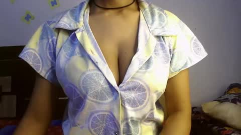 Snapshot of shiri_hot chatting on October 2, 11:20 am Siri online show from October 2, 11:20 am