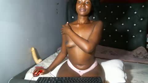 Shi-ro online show from October 6, 9:32 pm