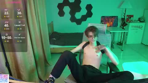 shiromy_ online show from February 5, 6:33 pm