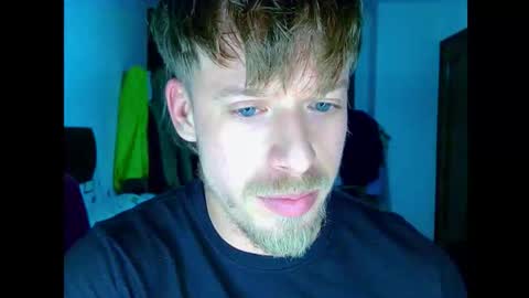 Cick Goreskin online show from December 2, 3:38 am