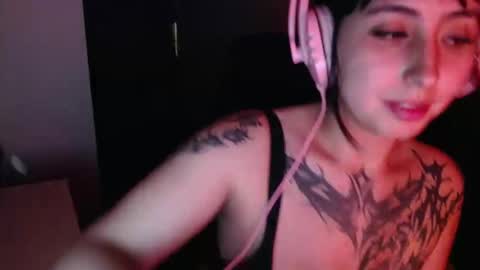 Shopie Hank  online show from April 24, 4:03 am