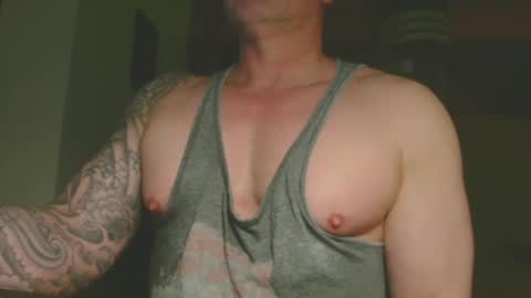 Snapshot of show_on_for_you chatting on March 6, 8:48 pm show_on_for_you online show from March 6, 8:48 pm