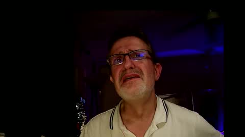 Snapshot of shrewtamer chatting on October 11, 3:33 am shrewtamer online show from October 11, 3:33 am