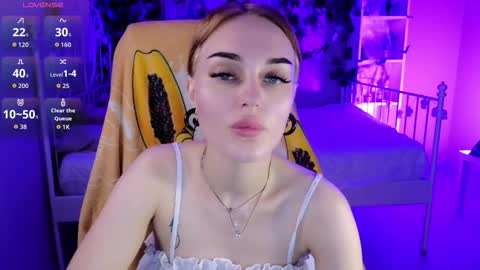 Snapshot of shuhuameow chatting on October 26, 4:28 pm Emly online show from October 26, 4:28 pm