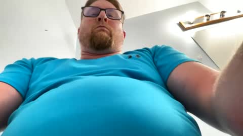 shweatyballs28 online show from September 22, 12:48 am