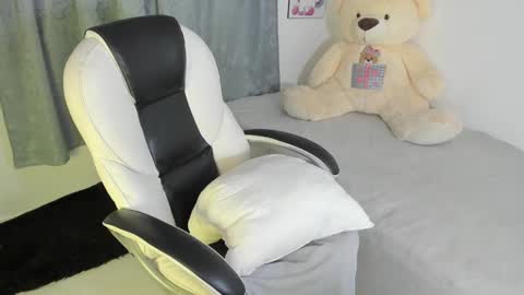 Snapshot of shy_angel4 chatting on March 12, 5:24 am Nahomy online show from March 12, 5:24 am