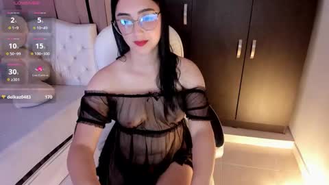 Snapshot of shy_angel4 chatting on September 25, 5:14 am Nahomy online show from September 25, 5:14 am