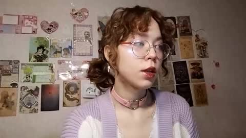 Snapshot of shy_kiss_twinkle_bloop chatting on September 30, 1:32 pm Milena online show from September 30, 1:32 pm