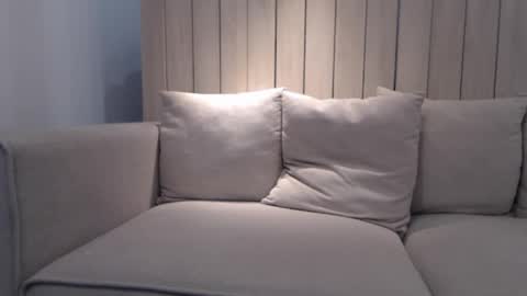 Snapshot of shy_schoolgirl_ chatting on February 18, 4:36 pm shy_schoolgirl_ online show from February 18, 4:36 pm