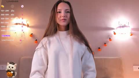 Melanie online show from October 30, 8:37 am