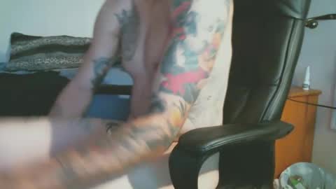 Snapshot of shyboyhugecum2020 chatting on October 7, 2:51 am shyboyhugecum2020 online show from October 7, 2:51 am