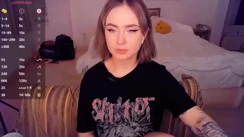 Effie online show from February 25, 6:44 pm