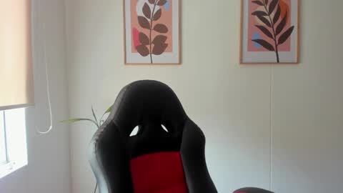 shylittlebunny online show from February 4, 4:44 pm