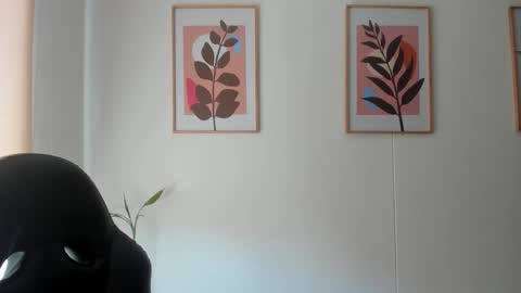 shylittlebunny online show from February 10, 4:10 pm