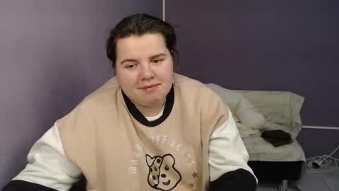 Snapshot of shyness_girl chatting on October 7, 11:17 am Bethany online show from October 7, 11:17 am