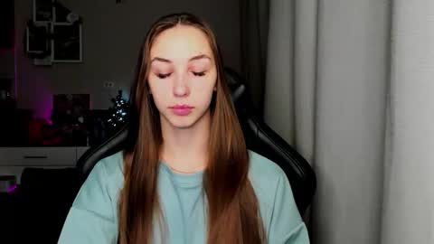 SIA online show from January 6, 2:37 am