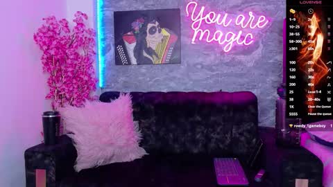 siamarlin online show from December 3, 7:36 pm