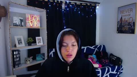 sian online show from February 12, 1:27 pm