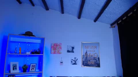 sian online show from January 10, 10:04 pm