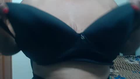 sara online show from February 14, 7:54 pm