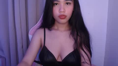 sienna xo online show from January 19, 2:27 pm