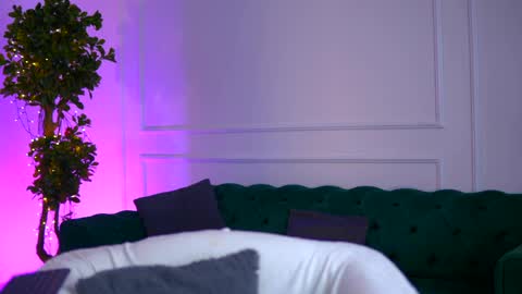 Sienna online show from March 25, 12:23 pm