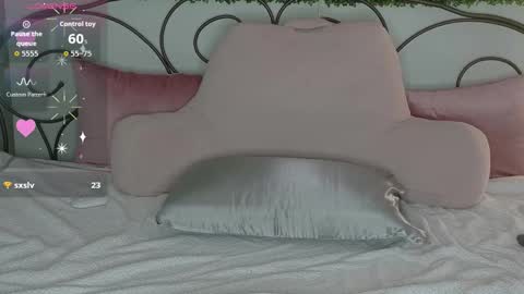 Sienna Luxx online show from February 11, 11:08 pm